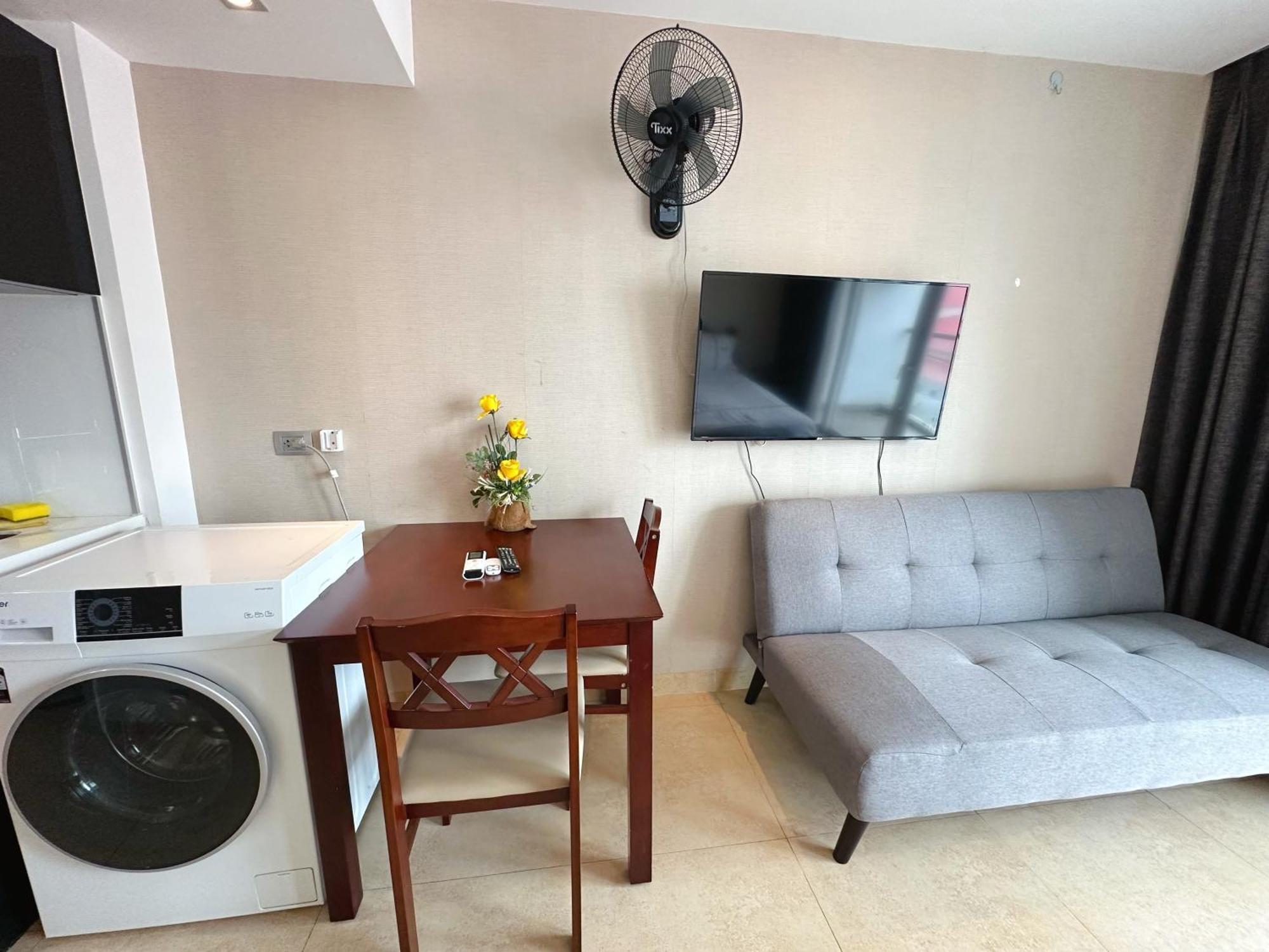 Centara Avenue Soi Buakhao By Daisy 2 *